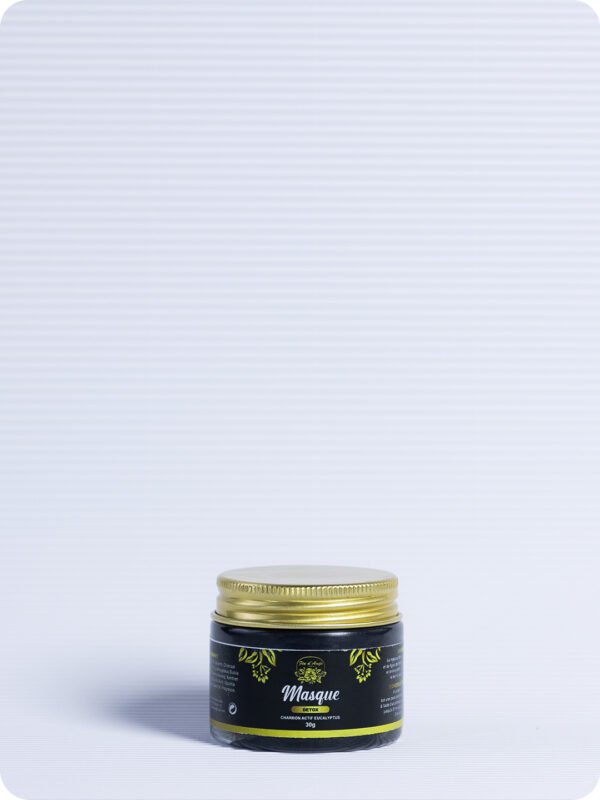 Masque Détox au Charbon Actif et Eucalyptus