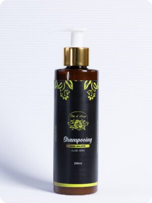 Shampoing Sans Sulfate Enrichi à la Kératine et aux Huiles Essentielles