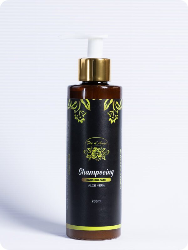 Shampoing Sans Sulfate Enrichi à la Kératine et aux Huiles Essentielles Shampoing Sans Sulfate Enrichi à la Kératine et aux Huiles Essentielles